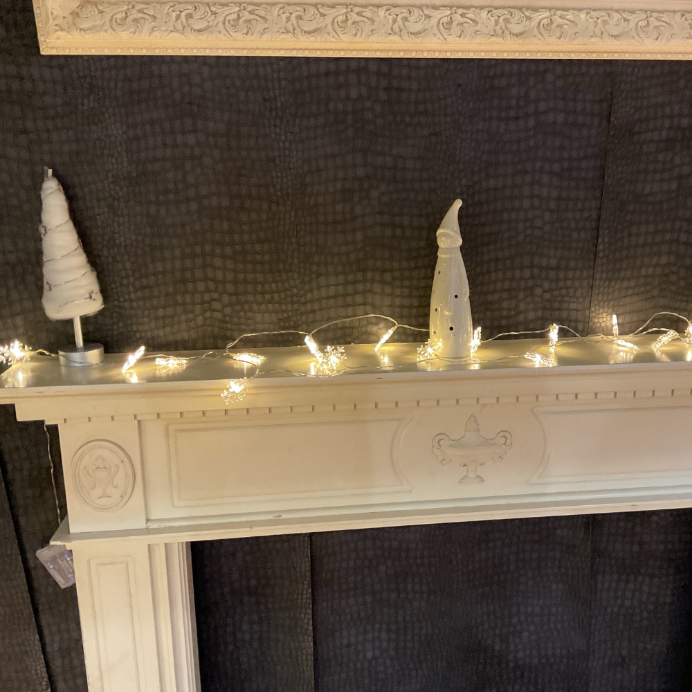 Snowflake warm white string lights 20 LED's 3m. battery operated