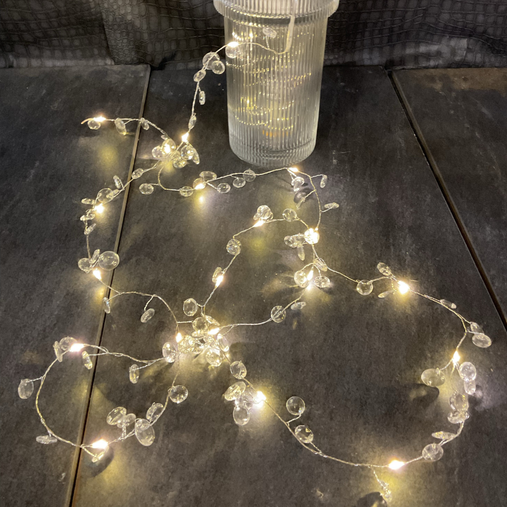 Crystal cluster lights 20 LED's 2m with clear beads. battery operated