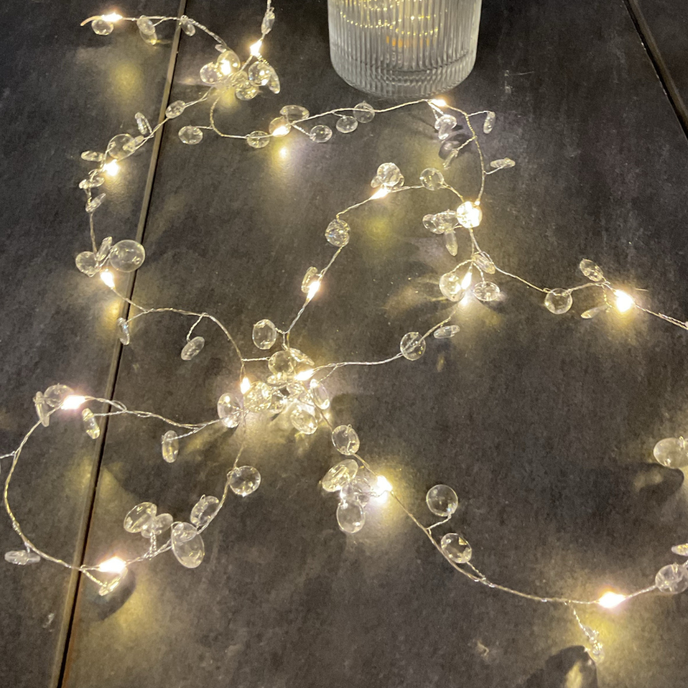 Crystal cluster lights 20 LED's 2m with clear beads. battery operated