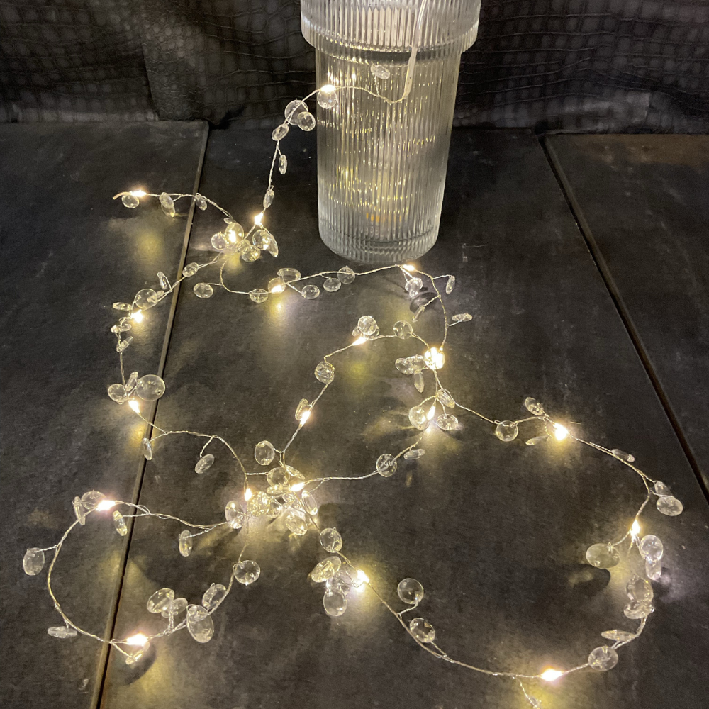 Crystal cluster lights 20 LED's 2m with clear beads. battery operated