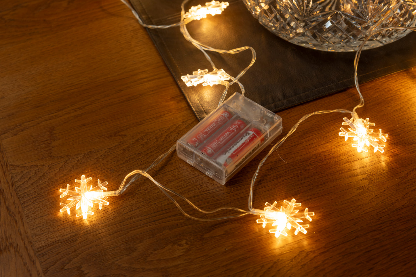 Snowflake warm white string lights 20 LED's 3m. battery operated