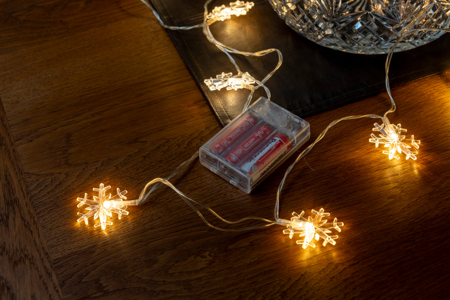 Snowflake warm white string lights 20 LED's 3m. battery operated