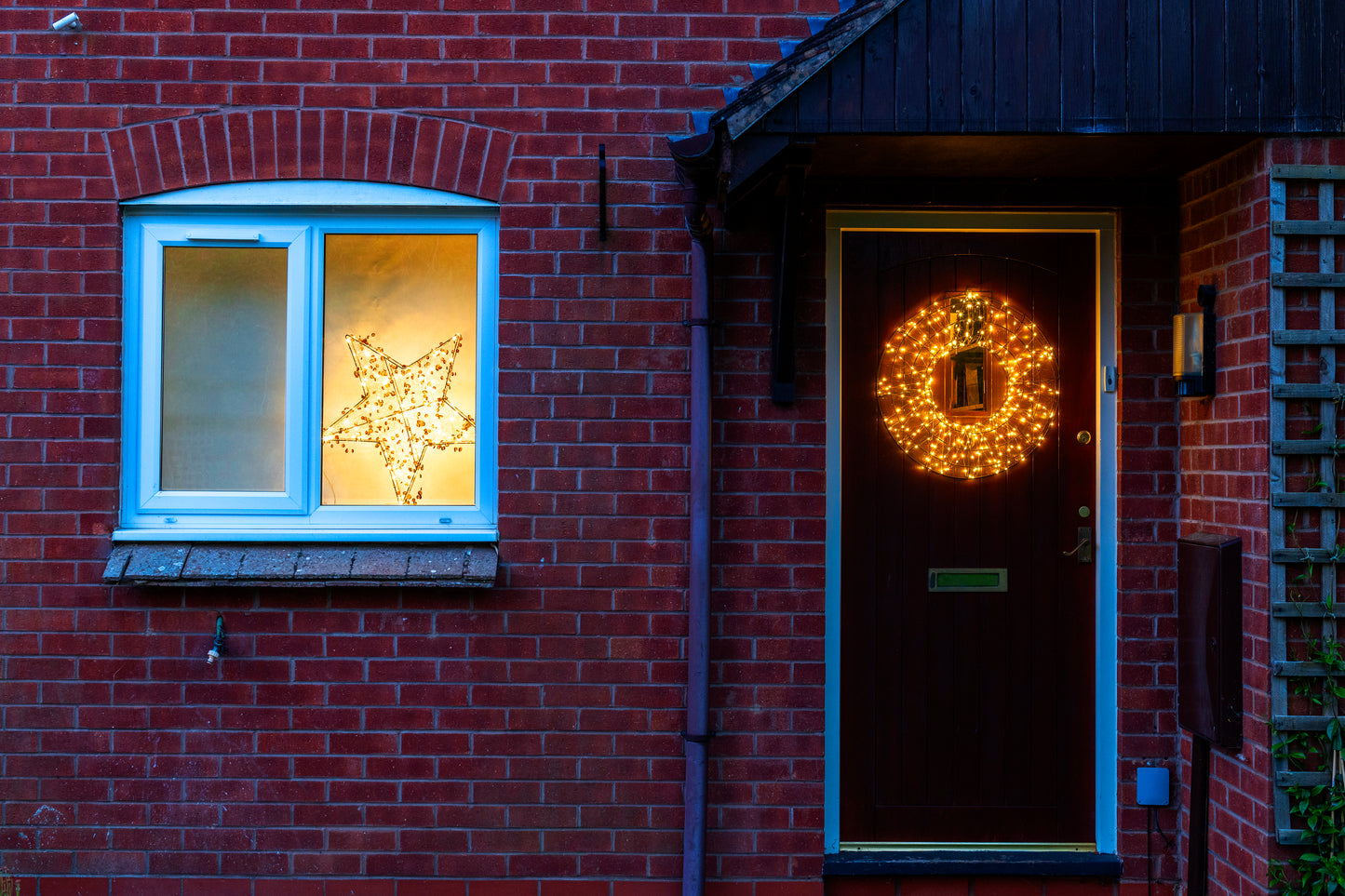 3D Circle Metal Brown Wreath with 300 LEDs