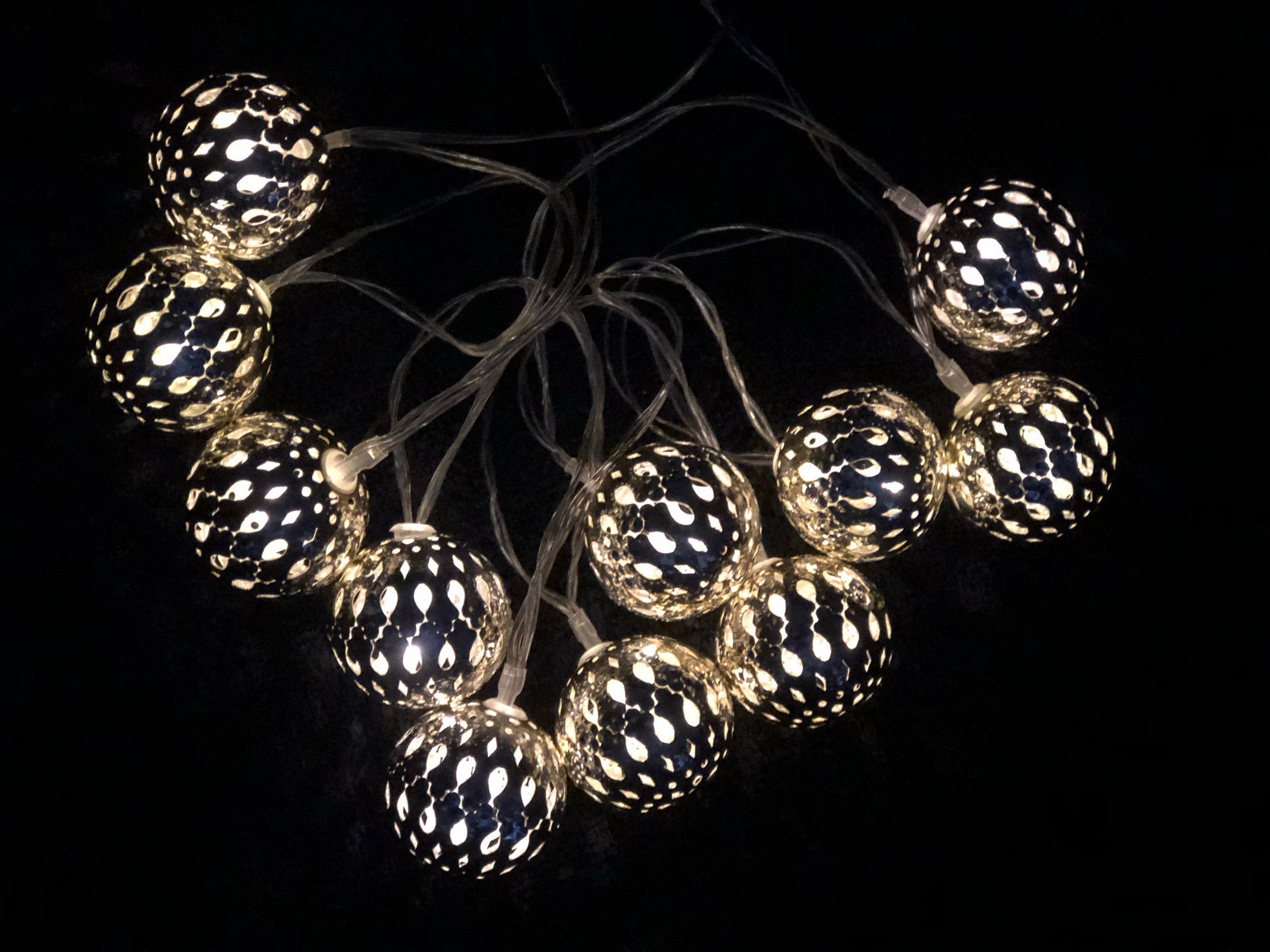 Moroccan globe 12 LED solar string